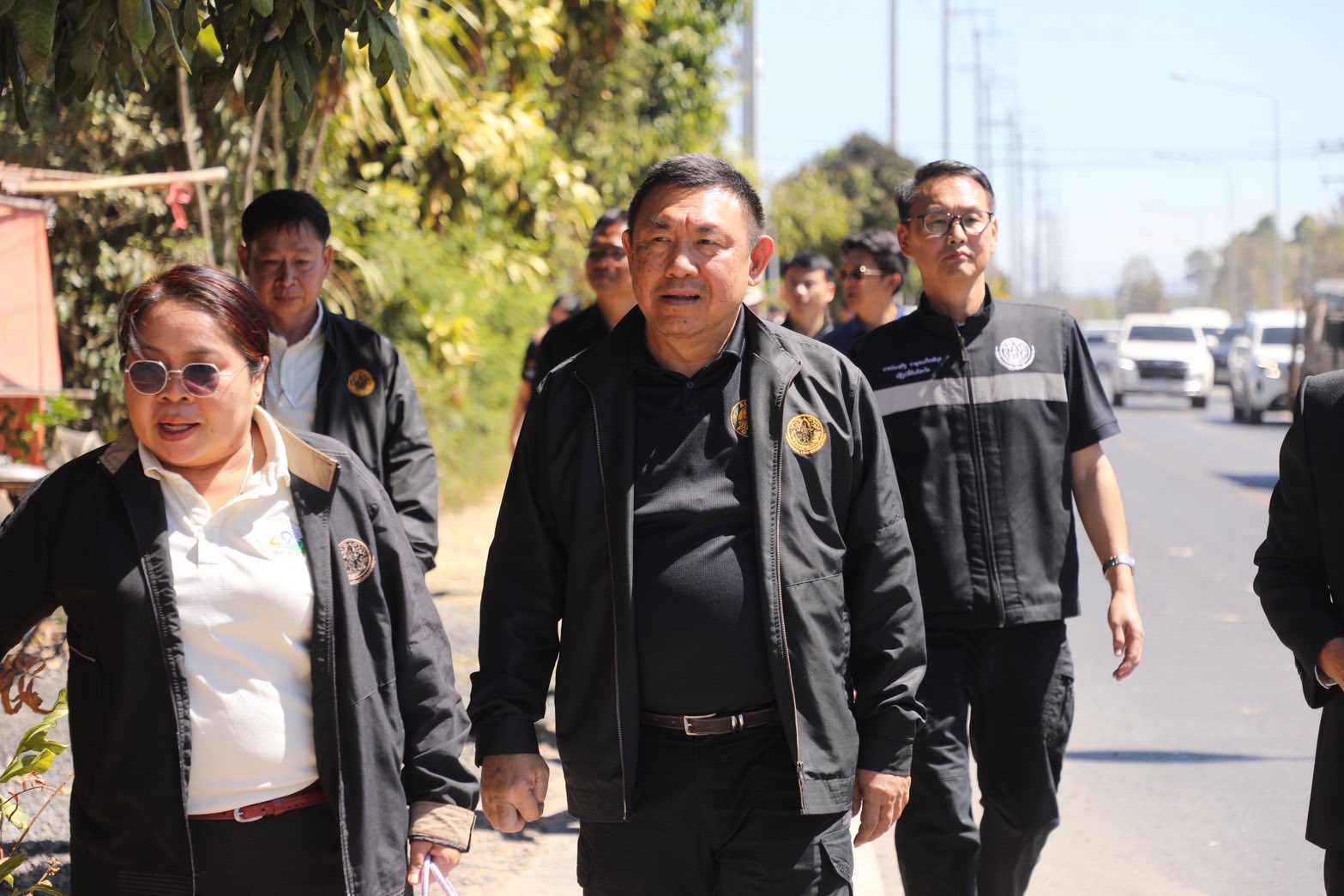 title - “ส.ป.ก. ไม่ทิ้งใครไว้ข้างหลัง” เลขาฯ สั่งลุย ศูนย์เคลื่อนที่ เร่งช่วยเกษตรกรในเขตปฏิรูปที่ดินในพื้นที่เสี่ยงภัย